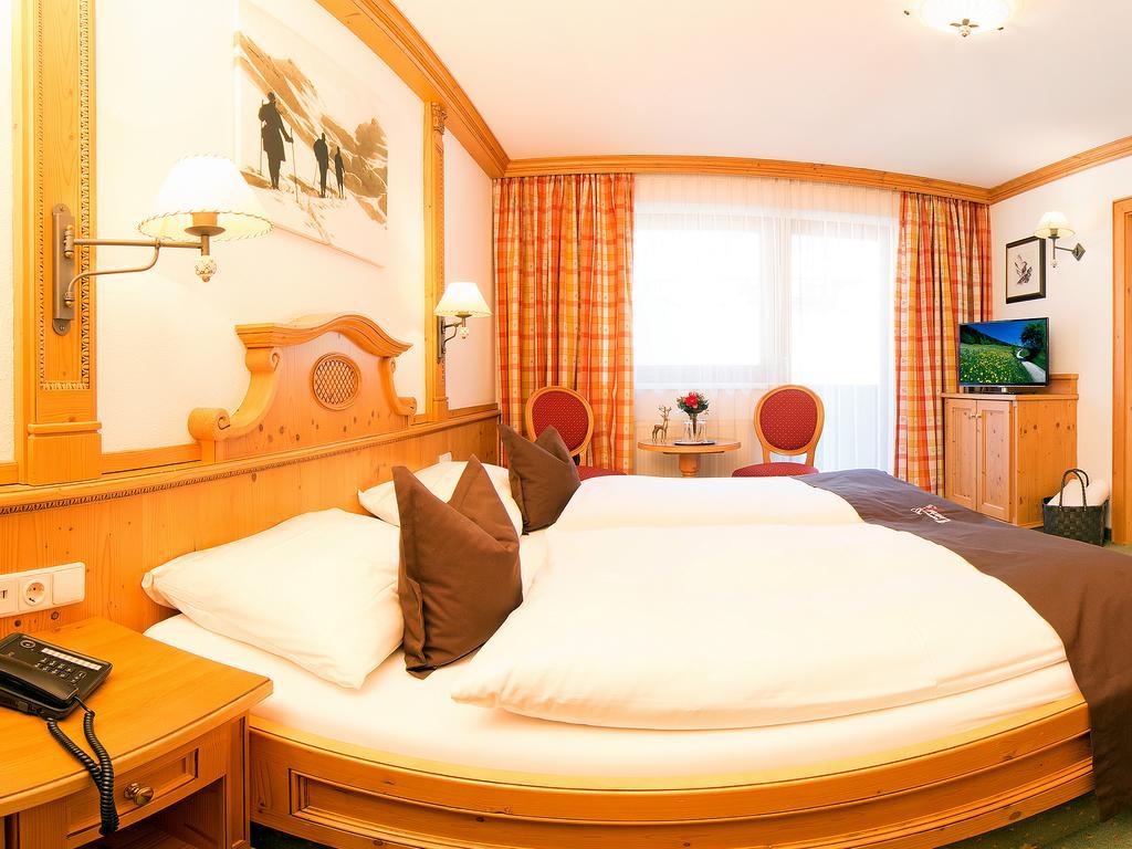 ניוסטיפט אים סטובאיטל Alpenhotel Tirolerhof חדר תמונה