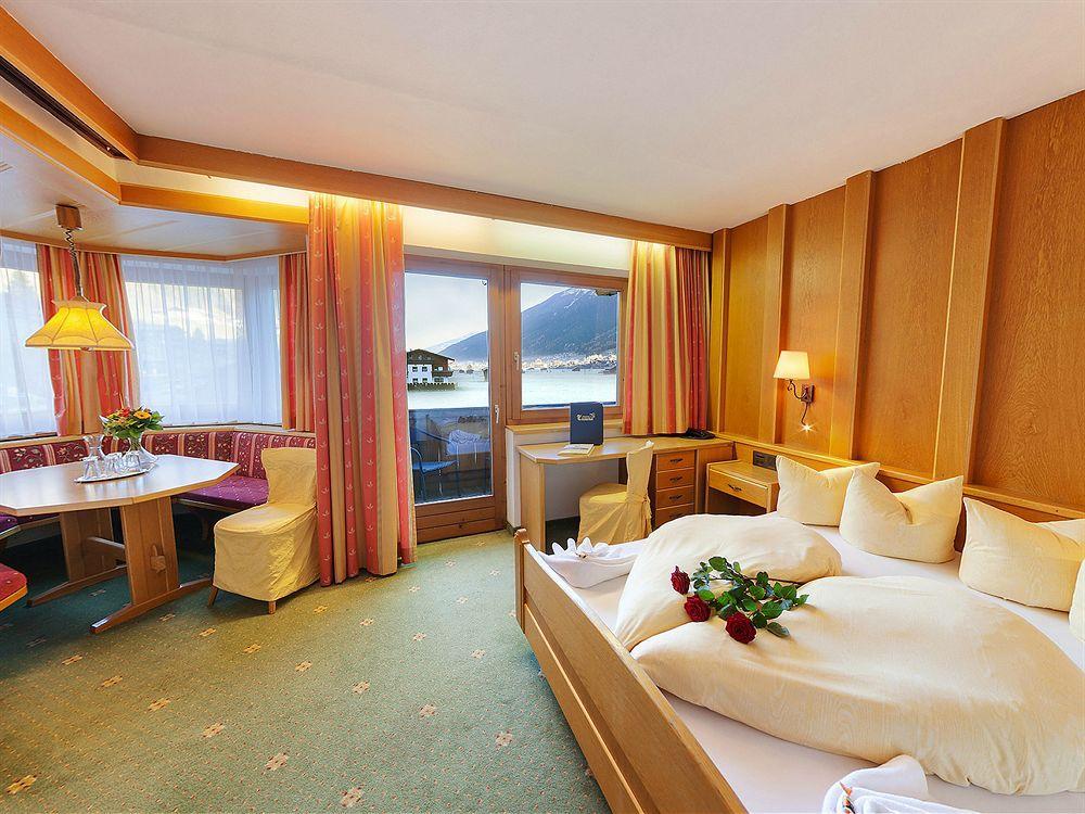 ניוסטיפט אים סטובאיטל Alpenhotel Tirolerhof מראה חיצוני תמונה