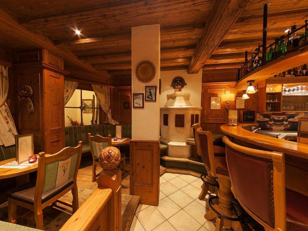 ניוסטיפט אים סטובאיטל Alpenhotel Tirolerhof מראה חיצוני תמונה