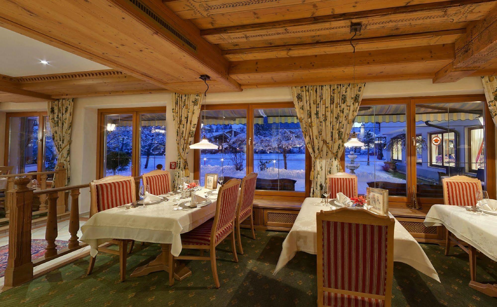 ניוסטיפט אים סטובאיטל Alpenhotel Tirolerhof מראה חיצוני תמונה